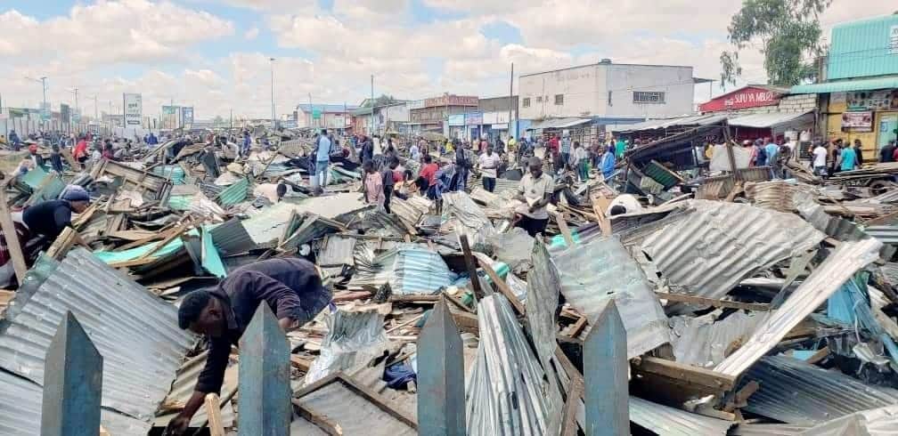 The traders, over 1000 of whom had called Munyaule Market their livelihood, Lusaka city council had offered trading spaces to marketeers way back in 2003, and the market has been growing since. They were suddenly left without a place to conduct their businesses.
